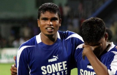 ނާސިރު ނިއުއާ ދެކޮޅަށް: އޭނާ އަށް ހާއްސަ މެޗެއް