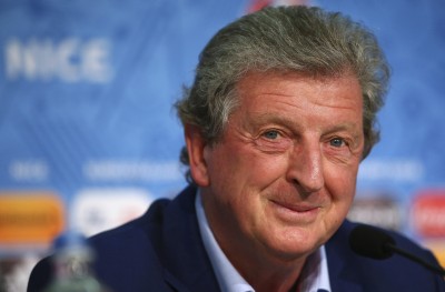 ޕެލަސް ކޯޗުކަމާ އިންގްލެންޑުގެ ކުރީގެ ކޯޗު ހޮޖްސަން ހަވާލުވެއްޖެ