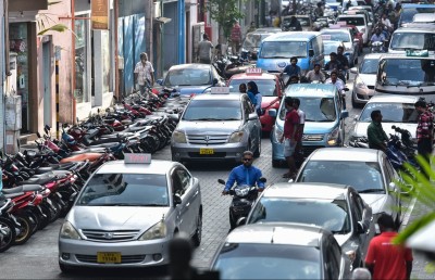 ފާރެއް ވެއްޓި ޓެކްސީއަކަށް ލިބުނު ގެއްލުމުގެ ބަދަލަށް 480،000ރ. ދައްކަން ހުކުމްކޮށްފި