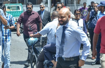 ފާރިސްގެ ބަންދަށް 50 ދުވަސް، މައުމޫން ކޯފާވެއްޖެ!