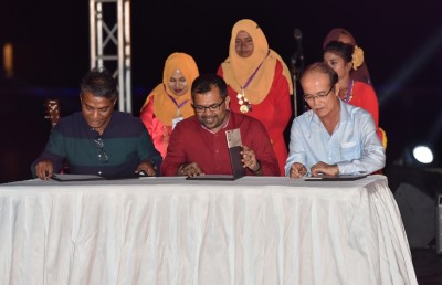 ގއ. އަތޮޅުގެ 1000 ޒުވާނުންނަށް ވަޒީފާ ދިނުމުގެ އެއްބަސްވުމެއްގައި ސޮއިކޮށްފި