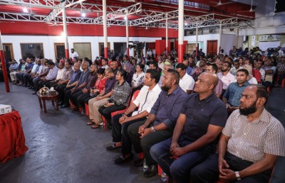 ރިޝްވަތުގެ ތުހުމަތު ކުރެވުނު ޝާފިއު އަށް ދައުވާ ނުކުރަން ނިންމައިފި