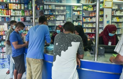 ފާމަސީތަކުން ފީތަކެއް ނަގަން މަޝްވަރާކޮށްފި