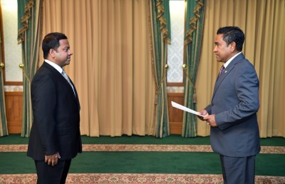 މުންދުގެ އިންޒާރު ނަޝީދަށް: ހިމާޔަތް އޮތްކަން ލިޔުމުން ދައްކަވާ، އެހެން ނޫނީ ދިވެހި ސަރުކާރުގެ އަމުރު ހިނގާނެ