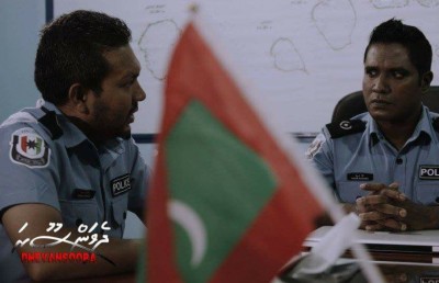 ޝަޒްލީމް ފުރަތަމަ ފަހަރަށް ޑާކް ރެއިނުން ބޭރަށް