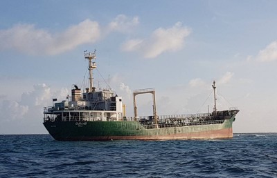 ފަރަށް އެރި ތެޔޮބޯޓު ފުންކޮށްފި