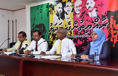 ބަޖެޓް ފާސްކުރަން ނެގީ ޣައިރު ގާނޫނީ ވޯޓެއް، ބޮޑެތި ކަންބޮޑުވުންތަކެއް އެބަހުރި: އިދިކޮޅު ފަރާތްތައް