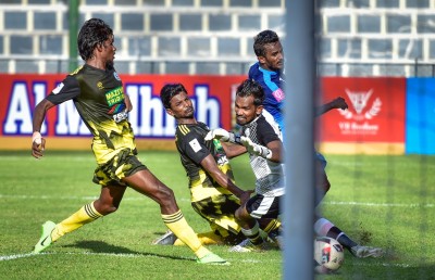 މިލަންދޫ ކޮޅަށް ހަތް ގޯލު ޖަހައި ނިއު އެއް ވަނަ އަށް