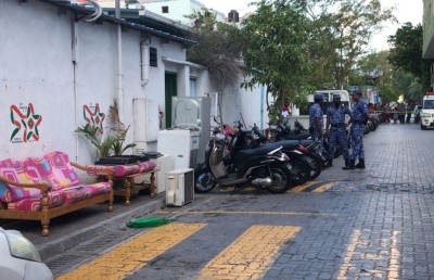 ބަނޑޭރި ކޮއްޓަށް ފުލުހުން ވަދެ ގެއެއް ހުސްކުރަނީ