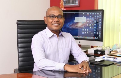 ޝީޝާ އިން ކުޅުދުއްފުށީގައި އައުޓްލެޓެއް ހުޅުވަނީ