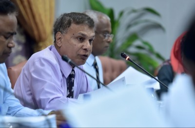 ބޮއިކޮޓްކޮށްފައި ވަނިކޮށް އޭޑީކޭ ނާޝިދާއި ޝަރީފް ކޮމިޓީގައި ބަޖެޓަށް ވޯޓު ދެއްވައިފި