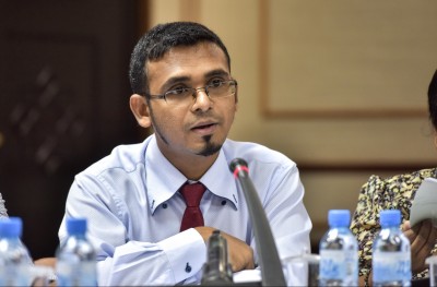 ޕާޓީތަކަށް ކަނޑައެޅި ފައިސާ ބޭނުންކުރި ބަޔަކު ހޯދަން ގޮވާލައިފި