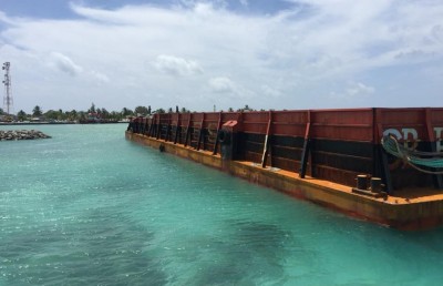 ތުޅާދޫ ނެރަށް ބާޖެއް އަރައި ދަތުރުފަތުރު ހުއްޓިއްޖެ