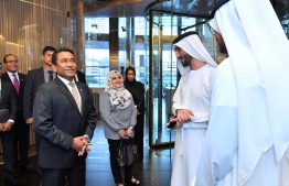 އެންމެ އުސް އިމާރާތް، ބުރުޖް ޚަލީފާ އަށް ރައީސްގެ ދެކަނބަލުން ޒިޔާރަތް ކުރައްވައިފި