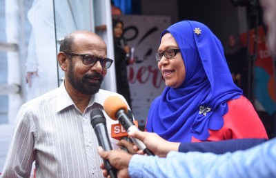 ސްކްރީން މަންމައިން: އެންމެ މޮޅީ ކާކު؟