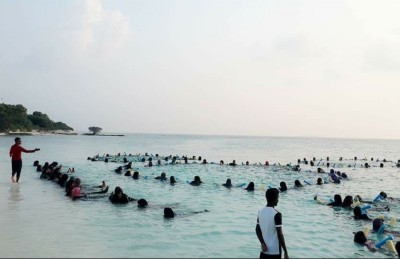 އެކަނި ކަސްރަތުކުރަން ނޫޅެ ގްރޫޕެއް ހޯދާ!