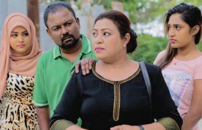 ސްކްރީން މަންމައިން: އެންމެ މޮޅީ ކާކު؟