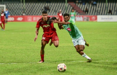 ގްރީންސްޓްރީޓްސް ކޮޅަށް ހަތް ގޯލް ޖަހައި ތިނަދޫ ގަދަ ހަތަރަކާ ދިމާލަށް