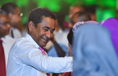 އެންމެ ކެންޑިޑޭޓެއްތަ؟ ނުވަތަ ގިނަ ކެންޑިޑޭޓުންތަ؟