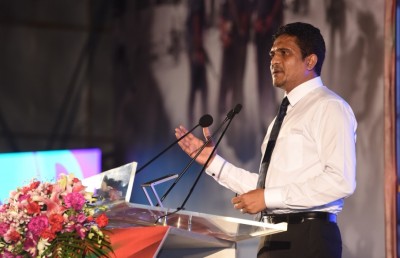 ނަޝީދާ އެކު މަސައްކަތް ކުރައްވަން މައުމޫން ލަދު ގަންނަން ޖެހޭނެ: ނިހާން