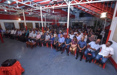 ޝަރުއީ ދާއިރާ އަށް މައުމޫން ވަރަށް ބޮޑަށް ފާޑުވިދާޅުވެއްޖެ