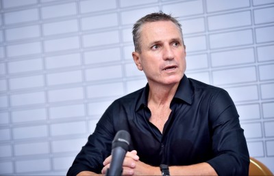 ވަޒީފާ ގެއްލުނަސް ކުޅުންތެރިން ބަދުނާމު ނުކުރާނަން: ގައުމީ ކޯޗު