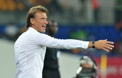 ރެނާޑް: އެފްރިކާ ފުޓްބޯޅައިގައި ތަފާތު ދައްކާ ކޯޗެއް!