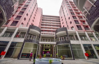 ފްލެޓްގެ ޑިމާންޑް ބޮޑު، ރޭ ކިއު ޖެހުނު މީހުންގެ ވާހަކަތައް