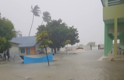 ދ. މީދޫގައި އާދަޔާހިލާފަށް ފެންބޮޑުވެ، ހާލުގައި ޖެހިއްޖެ