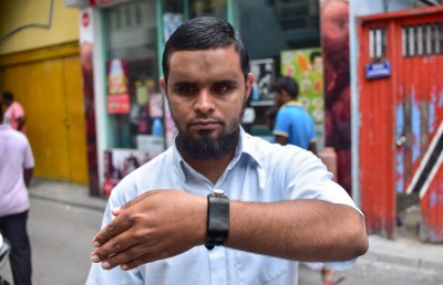 ލޯފަން ދިވެހިން، ޒަމާނީ ވަސީލަތްތަކުގެ އިންތިޒާރުގައި