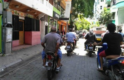 ހަތަރު ބެއިންނާ ބެހުނު ކަމަށް ބުނާ 75 އަހަރުގެ މީހާ ދޫކޮށްލައިފި