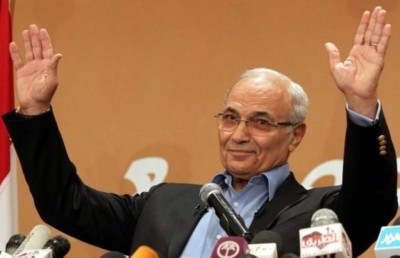 މިސްރުގެ އިންތިޚާބުގައި ވާދަކުރާނެކަން އިއުލާންކުރި ކެންޑިޑޭޓް ޔޫއޭއީ އިން ޑިޕޯޓްކޮށްލައިފި