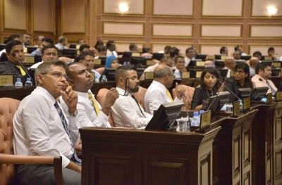ޗައިނާއާއެކު ވިޔަފާރީގެ އެއްބަސްވުން ގާއިމުކުރަން ފެނޭތޯ ރުހުން ހޯދަނީ