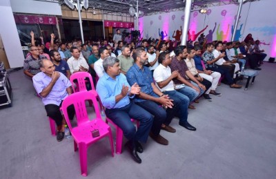 ޗައިނާއާ ގުޅުމުން ލިބޭ ކުރިއެރުމަށް ހަސަދަވެރިވާ އަވަށްޓެރިން އެބަ އުޅޭ: ރިޔާޒް ރަޝީދު
