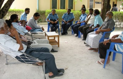 ގޮތްދޫނުކޮށް ކުރީ ސަފަށް ނުކުތް އަންހެން ފުލުސް
