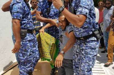 މަހްލޫފްގެ ބައްޕަ ފުލުސް އޮފީހަށް ހާޒިރުވާން އަންގައިފި