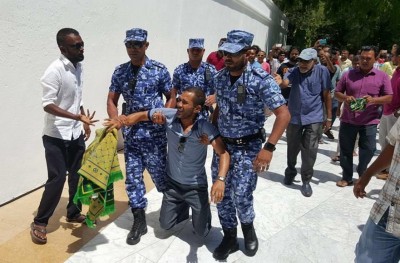 ޖިންސީ މުއާމަލާތަށް އެދުމުގެ ތުހުމަތު މަހްލޫފުގެ ބައްޕައަށް ކުރެވުނީ އޮޅުމަކުން: ޕޮލިސް