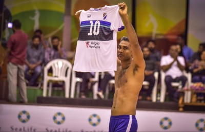 ލޯންގޭ އެދިނީ ވަރުގަދަ މެސެޖެއް!