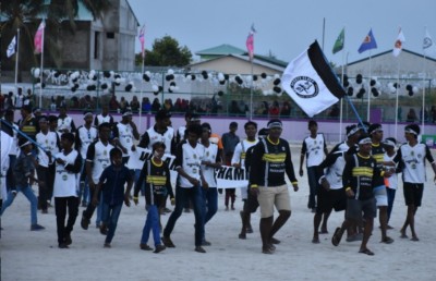 ދިއްދޫ އަގުބޮޑު ފުޓްބޯޅަ ތަށި ބްލެކް ޒީނޯ އަށް