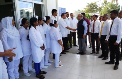 ޑިޕްލޮމޭޓުން ކިތަންމެ ހެޔޮ އެދުނަސް ވަކި އިމެއް އޮންނަންވާނެ