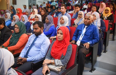 400 އަށް ވުރެ ގިނަ ޓީޗަރުން ހޯދަން އިއުލާން ކޮށްފި