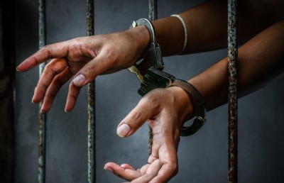 މީހަކު މަރާލައި މަންމަނަކަށް ހެދިގެން އުޅެނިކޮށް މަންމަނަކަށް ވެއްޖެ