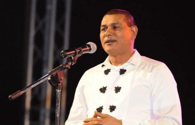 ފަސްޓް ލޭޑީ އަށް ސިޔާމް ކުރެއްވި ތައުރީފަށް ފާޑުކިއުން!