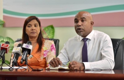 މޭ 7 ގެ ފަހުން ކުދިން ކިޔަވާނީ ވައިފައިކޮށް ޓެބްލެޓްގައި: މިނިސްޓްރީ
