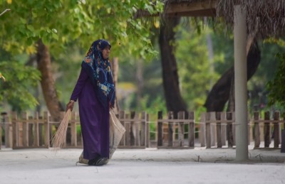 ހާސްކަމުގެ ތެރޭގައި ޝަކުވާތަކާ އެކު!