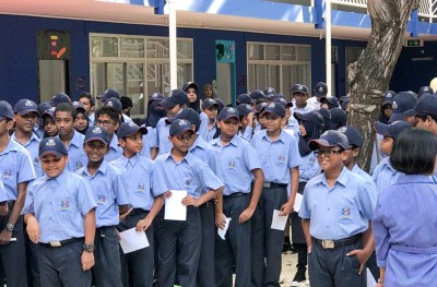 ގޭޓްވޭގެ ފޮތެއްގައި ޖިންސީ ގުޅުން ހިންގާ ގޮތް، ބައެއް ބެލެނިވެރިން ރަތަށް!