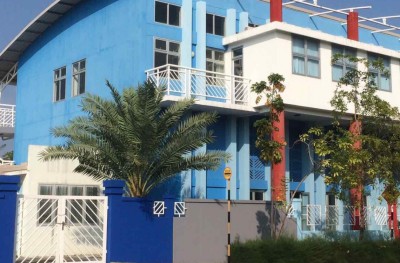 ގޭޓްވޭގެ ފޮތެއްގައި ޖިންސީ ގުޅުން ހިންގާ ގޮތް، ބައެއް ބެލެނިވެރިން ރަތަށް!