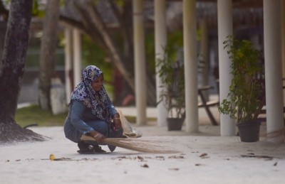 ހާސްކަމުގެ ތެރޭގައި ޝަކުވާތަކާ އެކު!
