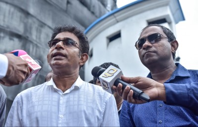 ކުށްތަކާ ދުރު ހެލިވެ، ޑިމޮކްރެސީއާ އެއްގޮތަށް ގައުމު ހިންގަން ޖާގަ ދޭންޖެހޭ: ވަހީދު
