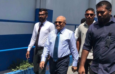 ސުޕްރީމް ކޯޓުން ބަހެއް ނުބުނެ ތިބެގެން ނުވާނެ: މައުމޫން